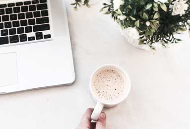 意甲：米兰前锋莱奥接受采访谈现在的米兰，我感觉今年我们会是一个真正团队